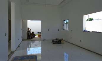 Imagem 3: Bela casa térrea com 3 quartos/suíte/closet/2 vagas dentro do Condomínio!!!