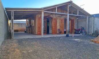 Imagem 3: Otima Casa de Madeira de 2 Quartos no Jardim Veneza, Fazenda Rio Grande !!!