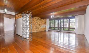 Imagem 4: Casa para venda possui 291 metros quadrados com 4 quartos em Jardim Social - Curitiba - PR