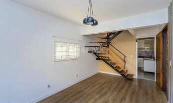 Imagem 2: Casa em condomínio de 3 dormitórios e 2 vagas no bairro Teresópolis