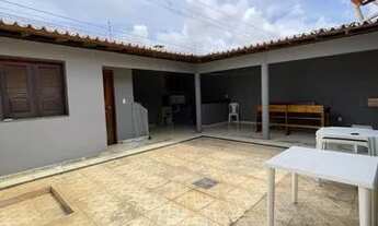 Imagem 2: Casa de condomínio para venda possui 110 metros quadrados com 3 quartos