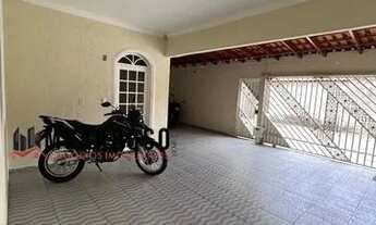 Imagem 5: Casa com 200m², composta por 3 quartos, sendo 1 suíte, garagem ampla- Samambaia Norte