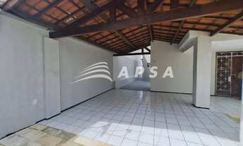 Imagem 4: EXCELENTE CASA COM 200 M2, GABINETE, 04 QUARTOS SENDO 03 SUITES PROX. AV. OLIVEIRA PAIVA