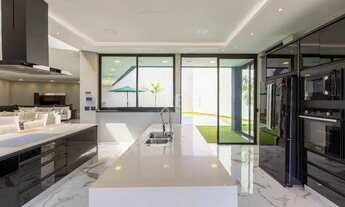 Imagem 6: CASA COM PISCINA COM 4 QUARTOS À 300 METROS DO PARQUE BARIGUI