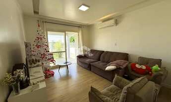 Imagem 4: Casa ampla, semimobiliada, com 3 dormitórios e pátio fechado