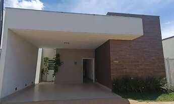 Imagem 2: LOCAÇÃO CECILIA RESIDENCE Térrea para aluguel possui 90 metros quadrados com 3 quartos