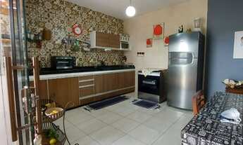 Imagem 3: Amparo Imóveis-Vende excelente imóvel 3 quartos sendo 1 Suíte em condomínio-Araruama