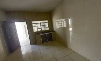 Imagem 3: Aluguel em Araguari Mg, casa 3 quartos, suíte. Tratar com Antônio (34)32414635