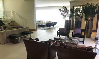 Imagem 6: Casa à venda com 687 m² sendo 5 dormitórios, 4 suítes e 5 vagas de garagem no bairro do