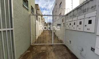 Imagem 2: Casa para alugar, 1 quarto, 1 vaga, Nossa Senhora Aparecida - Uberlândia/MG - R$ 680,00