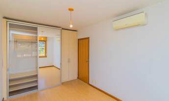 Imagem 2: Amplo apartamento no Mont Serrat