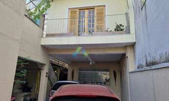 Imagem 2: SANTO ANDRÉ Sobrado 240M², 2 dormitórios, churrasqueira, 5 vagas de garagem, ótima localiz