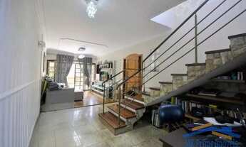 Imagem 2: Excelente sobrado com 3 dorms e 4 vagas de garagem