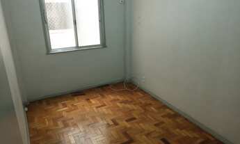 Imagem 7: Apto na Rua em frente ao madureira Shopping