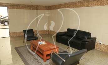 Imagem 2: Excelente localização, com 03 quartos (Sendo 01 suíte,02 com armários), sala, wc social, c