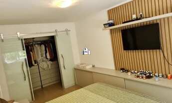 Imagem 4: Maravilhoso apartamento todo reformado com 140m², sol da manhã, de frente, na primeira qua