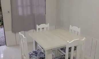 Imagem 3: Aluga-se kitnet mobiliado na Armação do Pântano do Sul com internet (próx. a praia