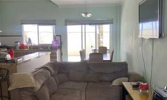 Imagem 2: Sobrado a venda possui 141 metros quadrados com 2 suítes e 1 dormitório Cond. Horto Flore