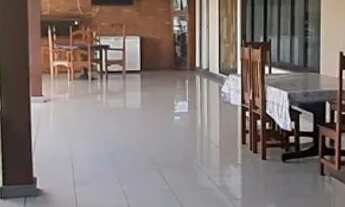 Imagem 6: Linda casa no lago azul com uma exclusiva vista pro lago com um Deck belíssimo