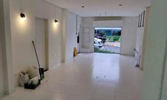 Imagem 2: Salão , Rua José de Siqueira, 32 Próximo ao Larga da Matriz da Freguesia do