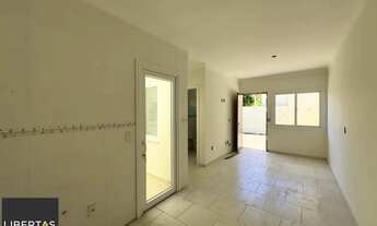 Imagem 5: Casa em condomínio com 2 dormitórios, vaga de garagem e churrasqueira na Olaria