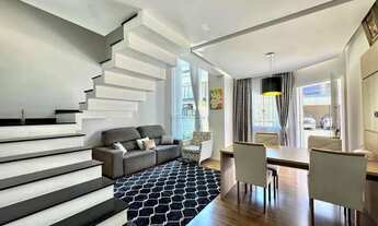 Imagem 2: Sobrado Mobiliado em Residencial Fechado 3Q sendo 2 Suítes c/ 2 Vagas Cobertas REF: 684