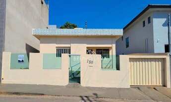 Imagem 2: Casa disponível para locação no Centro - Igarapé/MG