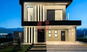 Imagem: Sobrado à venda em condomínio com 3 quartos