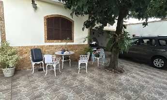 Imagem 2: CASAS À VENDA Casa com 5 dormitórios