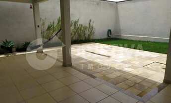 Imagem 4: Linda casa em frente ao Parque do Sabia em Uberlândia