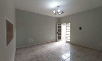 Imagem 3: Excelente Sobrado de Esquina, Qd. 301 do Residencial Oeste