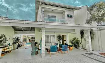 Imagem 2: Casa para venda tem 230 metros quadrados com 3 quartos em Sapiranga