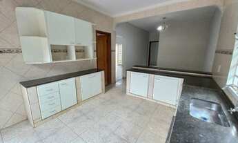 Imagem 7: Excelente Sobrado de Esquina, Qd. 301 do Residencial Oeste