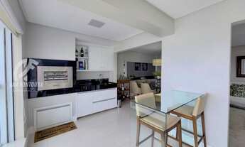 Imagem 4: Encante-se com a exclusividade do Acqua Residence! Este apartamento de frente para o mar