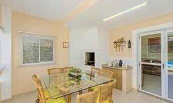 Imagem 4: Casa de condomínio para venda possui 280 metros quadrados com 5 quartos