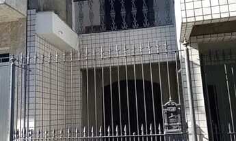 Imagem 2: Casa Duplex em Condomínio Fechado