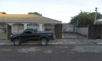 Imagem 2: Casa com 4 quarto(s) no bairro Jardim Shangri - La em Cuiabá - MT