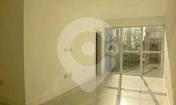 Imagem 3: Apartamento 04 suítes frente mar em Meia Praia Itapema- SC