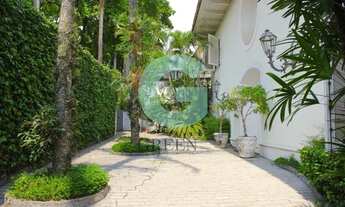 Imagem 4: Linda Casa Estilo Colonial Reformada e Modernizada no Jardim Guedala! 680m2 construídos, 8