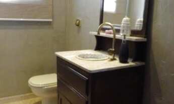 Imagem 6: Casa de condomínio para aluguel e venda possui 420 metros quadrados com 4 quartos