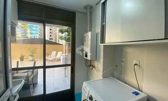 Imagem 7: Apartamento para venda possui 229 metros quadrados com 3 quartos em Centro - Florianópolis