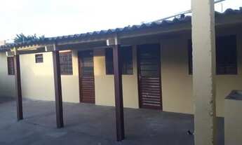 Imagem: Casa com 02 quartos na Av. Marinha - Coophavila