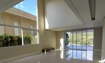 Imagem 3: Casa Recém - Construída, sendo 4 suítes, Gênesis l - Alphaville SP