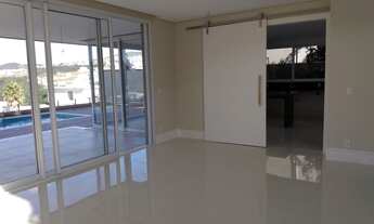 Imagem 6: Casa Recém - Construída, sendo 4 suítes, Gênesis l - Alphaville SP