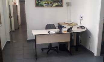 Imagem 6: Casa Residencial e/ou Comercial em Avenida, com edícula e terrenos grandes