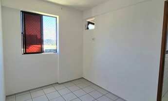 Imagem 6: Alugo apartamento 03 quartos, s/ 01 suíte, varanda, 01 vaga, na Ponta Verde