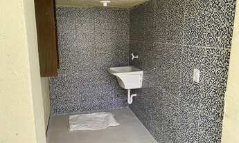 Imagem 3: Raul Veiga junto à praça do Bandeirante