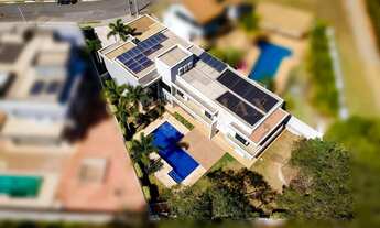 Imagem 2: Casa Moderna com Fundo para Mata Condomínio Shambala II