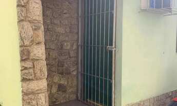 Imagem 3: Casa de Travessa com 2 quartos grandes sem garagem