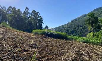 Imagem: Chácara com vista e riacho na Serra Gaúcha